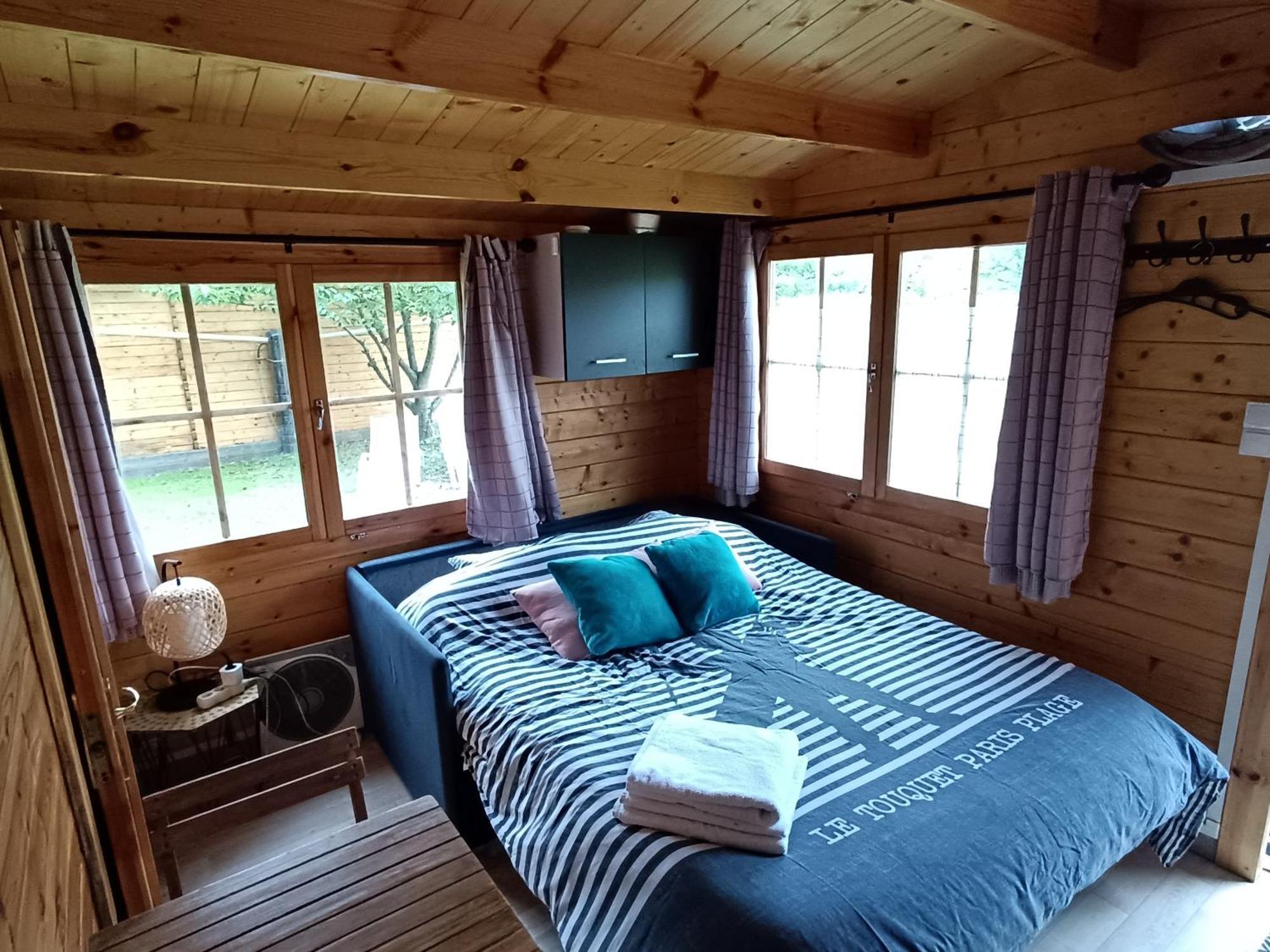Gite Les Chalets Du Fliers Verton Meubles De Tourisme Classes 2 Etoiles Berck Bilik gambar